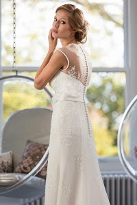 Love and Lace Bridal 1067862 Image 6